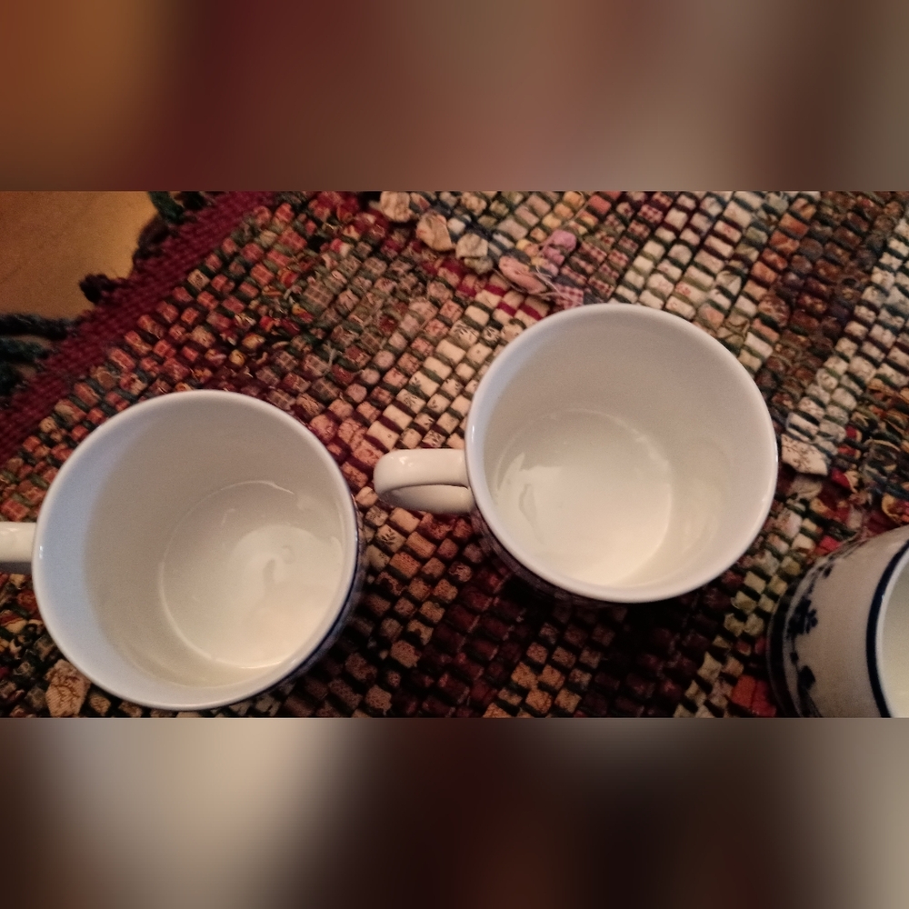 William Sonoma French Blue Floral Ceramic Mug and Plate Set - Picture 4 of 12